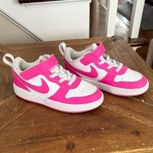 Nike Kids Sneakers in Pink and White